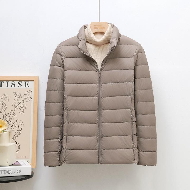 

Женский легкий пуховик короткой длины в корейском стиле со стойкой, больших размеров, на белом утином пуху, трендовый K-8711 8XL