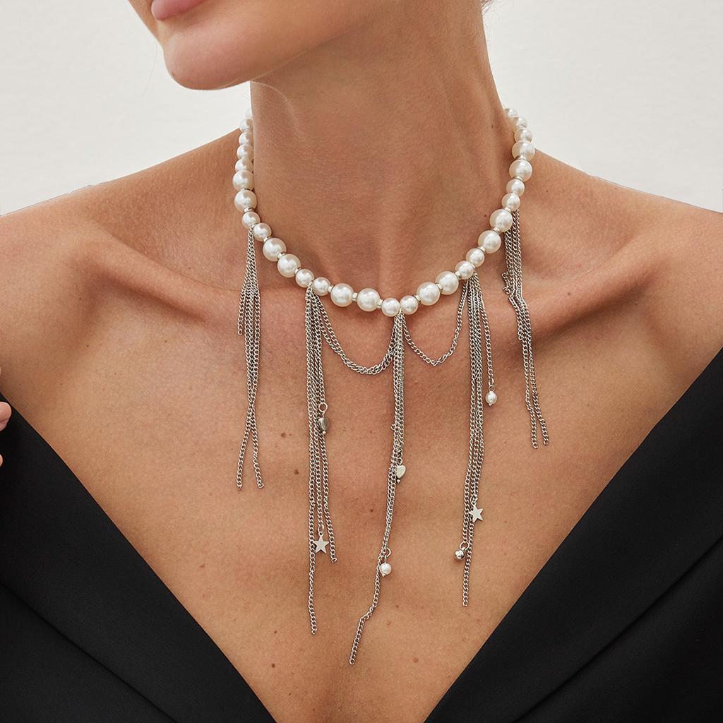 Europe, America, sweet and cool love fringed star and moon pendant necklace, imitation pearl personalized chain collarbone chain female