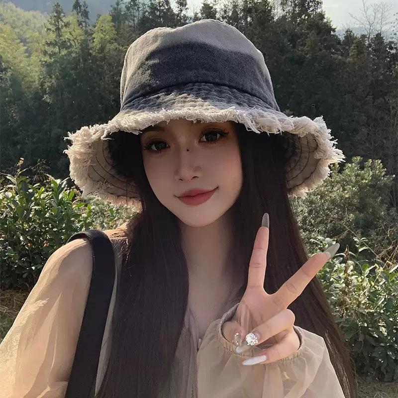 Japanese Retro Women's Denim Fisherman Bucket Hat, Distressed Sunshade for Larger Head, Face Slimming Sun Protection.