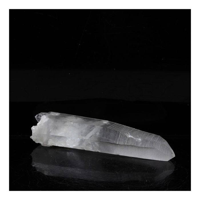 Pierres et Minéraux. Quartz Muzo biterminé. 41.65 ct. Trimouns Talc Mine, Ariège, France.