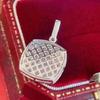 Huitan Full Bling Iced Women Out Pendant Pendant Necklace Shiny Cubic Zirconia Delicate Female Engagement Bridal Wedding Occasion Voguish Fashionable