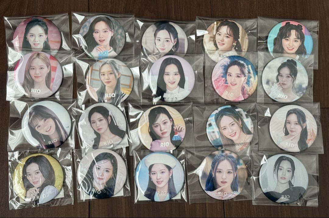 

[USED] NiziU Rio badge