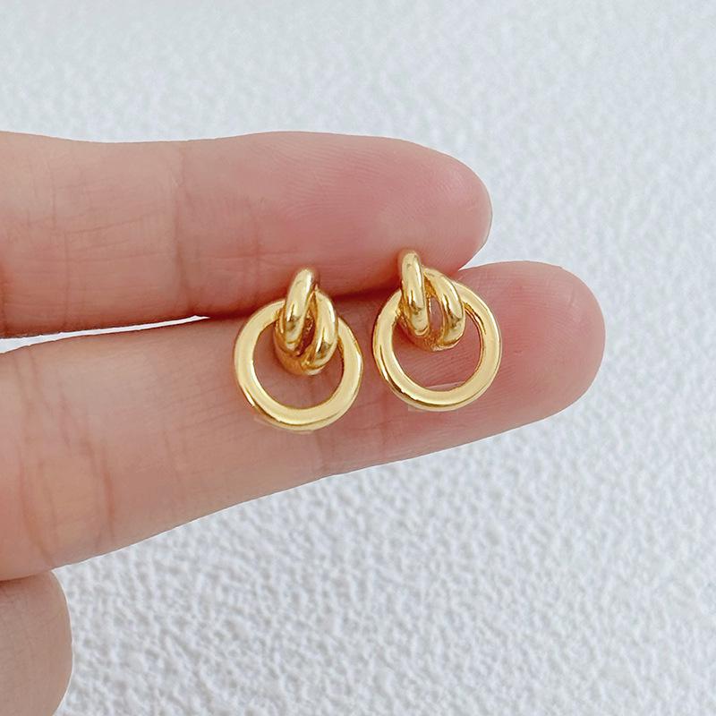 Geometric Twisted Circle Stud Earrings – Versatile Retro Elegant Women's Jewelry