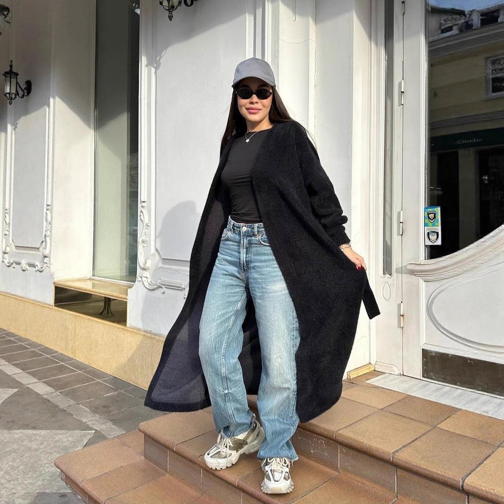 Autumn 2025 Women's Fashion: Warm, Versatile Knitted Cardigan Sweater