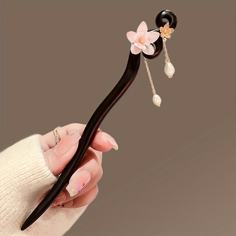 Sweet Romantic Style Cherry Blossom Ladies Wooden Hairpin High-end Ancient Style Tassel Cheongsam Hanfu Simple Hair Accessory