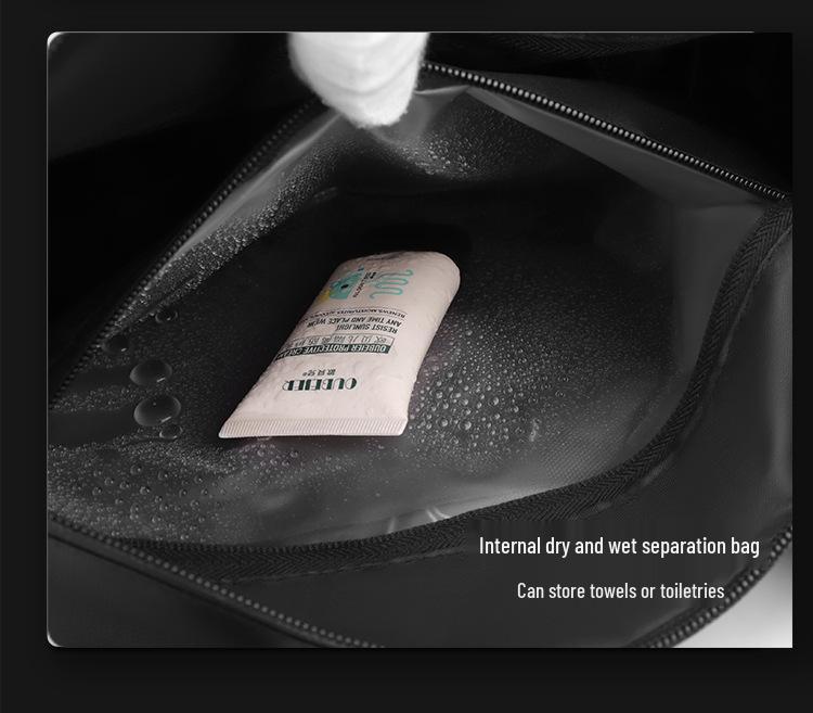 Men's Casual Crossbody Gym Bag: Large Capacity with Dry/Wet Separation for Travel