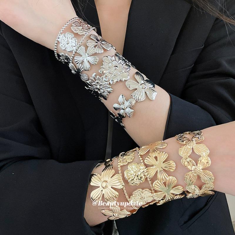 Metal flower pattern opening bracelet casual fashion personality temperament bracelet light luxury niche jewelry