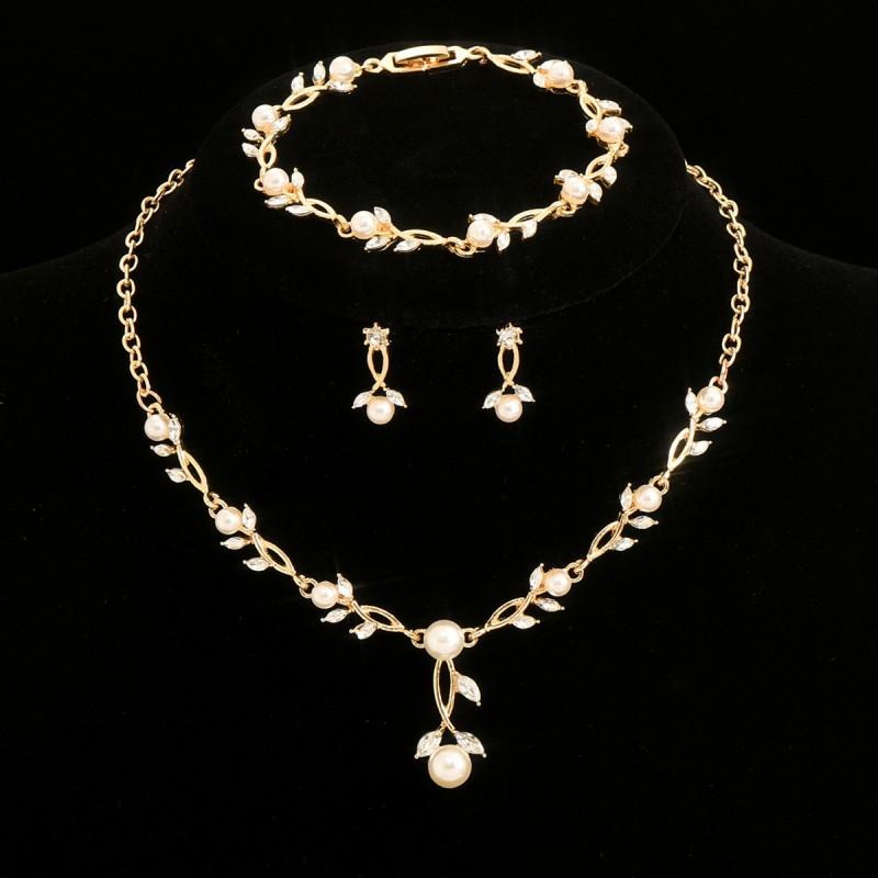 Elegant Minimalist Floral Pendant Necklace Set Women Lightweight Alloy Jewelry With Rose Gold White Finish