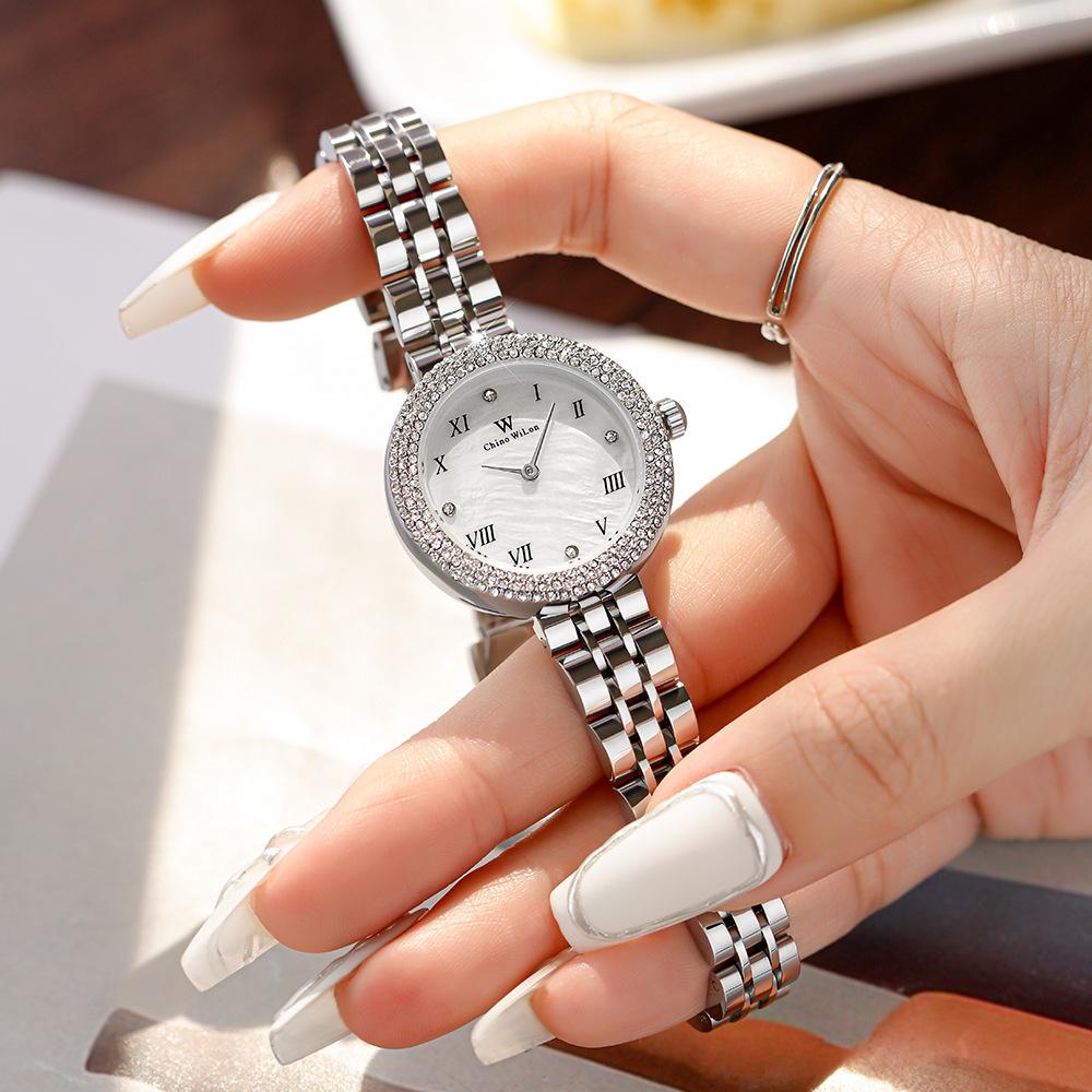 Damenuhr Neu Strass Nische Leichter Luxus Stil Stahlband Quarz Damenuhr