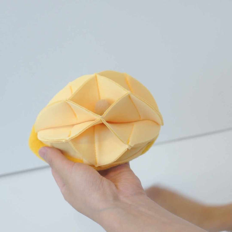 Dingdok Garoots Mango - Rustle Nosework Toy