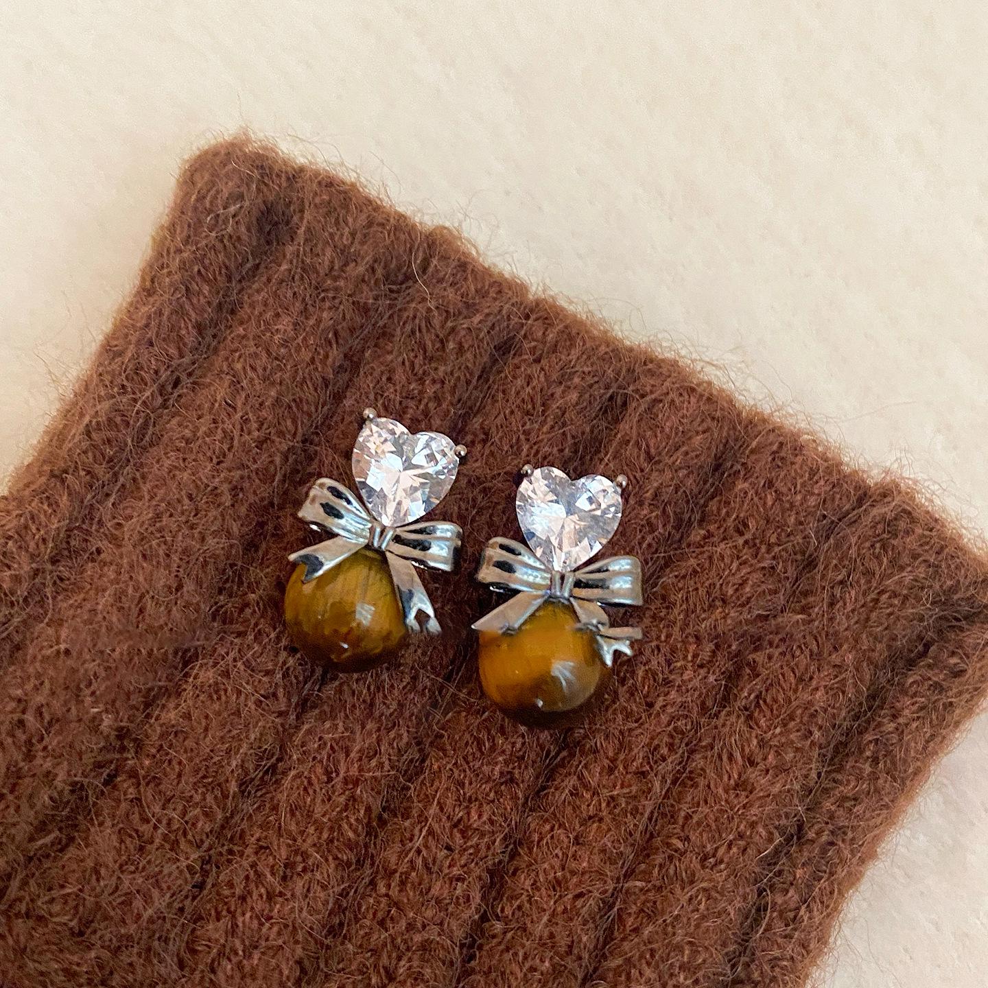 Silver Needle Zircon Tiger Eye Bow Stud Earrings - Autumn & Winter Retro High-End Statement.