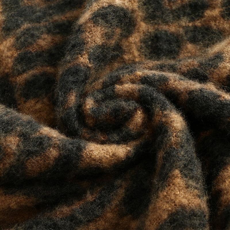 Millennium Style Spice Girl Leopard Print Scarf Women's Winter New Retro Warm Thickened Versatile Shawl Fringed Scarf