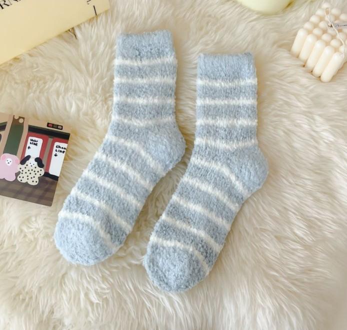 Women's Warm Solid Color Floor Socks Non Slip Plush Knitted Coral Fleece Socks No Show Socks kawaii cute men