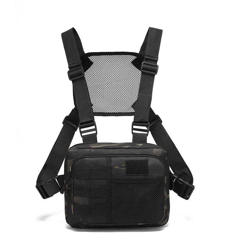 Ein neuer Herrenrucksack im Westenstil Eine Mehrzweck-Outdoor-Sporttasche für Herren