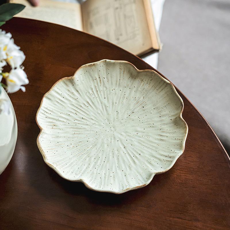 Creative Handmade Lace Plate, Retro Styled Household Tableware, Japanese Coarse Pottery Flower-Shaped Vegetable Plate, Pasta Plate, Breakfast Plate