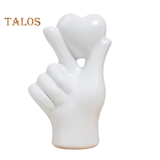 

Фигурка с жестом в виде сердца, держащая сердце в руке, статуэтка из смолы, скульптура для дома, офиса, свадьбы, вечеринки, украшения рабочего стола, орнамент белый