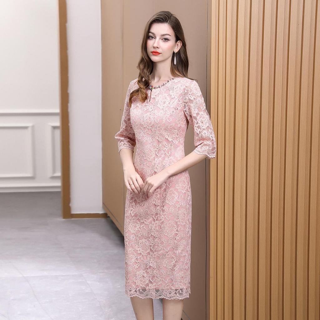 Elegant Spring Lace Qipao: Mid-Length Chinese Style Evening Gown for Weddings and Banquets