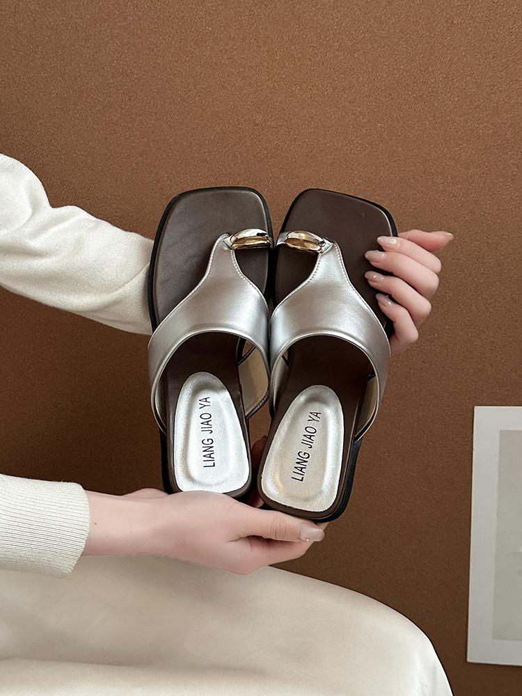 Fashion Slippers Casual Women's Shoes With Platform Rubber Flip Flops Slides Shale Female Beach Luxury Hawaiian Soft Sabot Concise