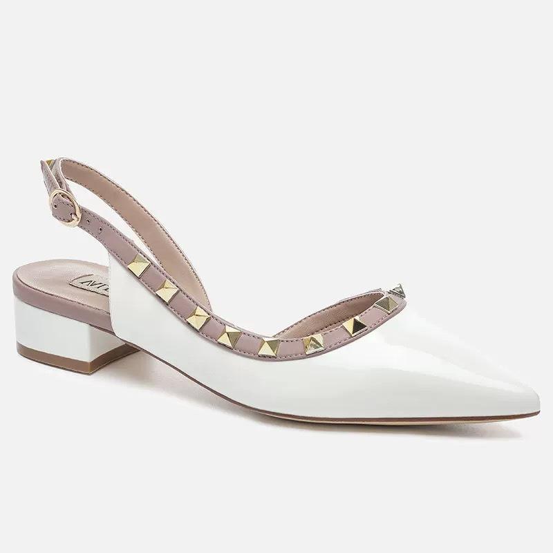 Spring and summer new nude one-word buckle with pointed head rivet bag head sandals women's summer outer wear thick heel medium heel single shoes