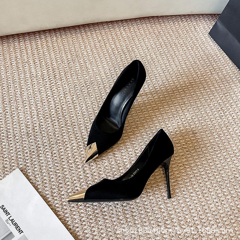 [Spot] French black high heels for women in autumn 2025 Sexy pointed temperament Celebrity stiletto