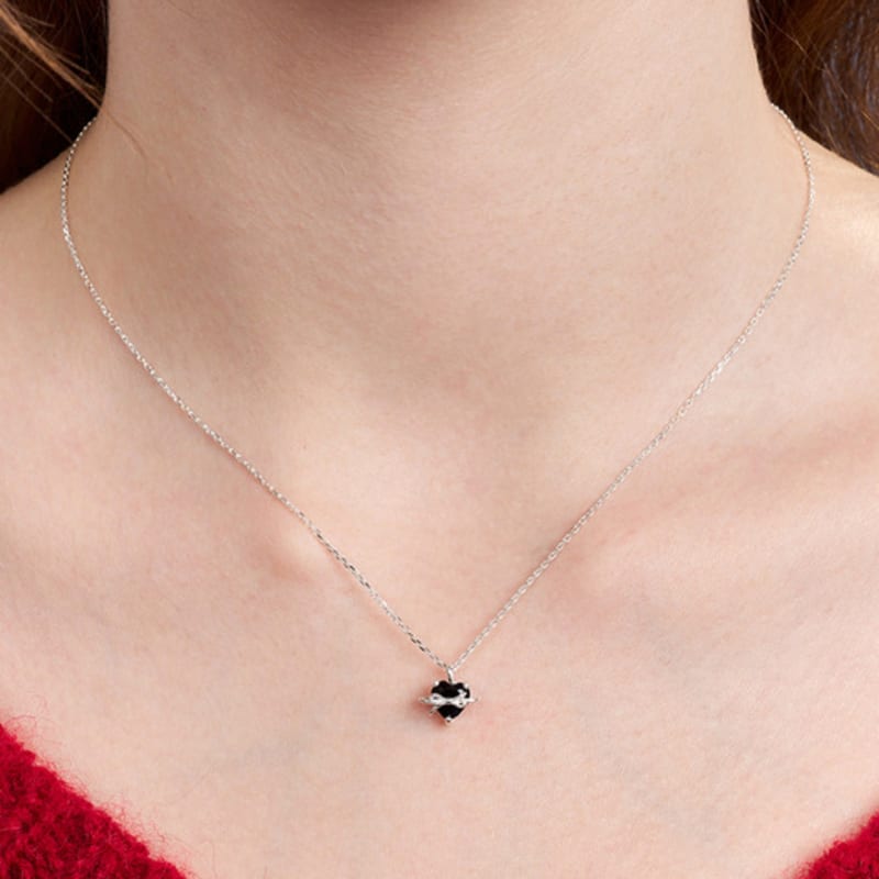 ENGBROX saturn heart cubic necklace