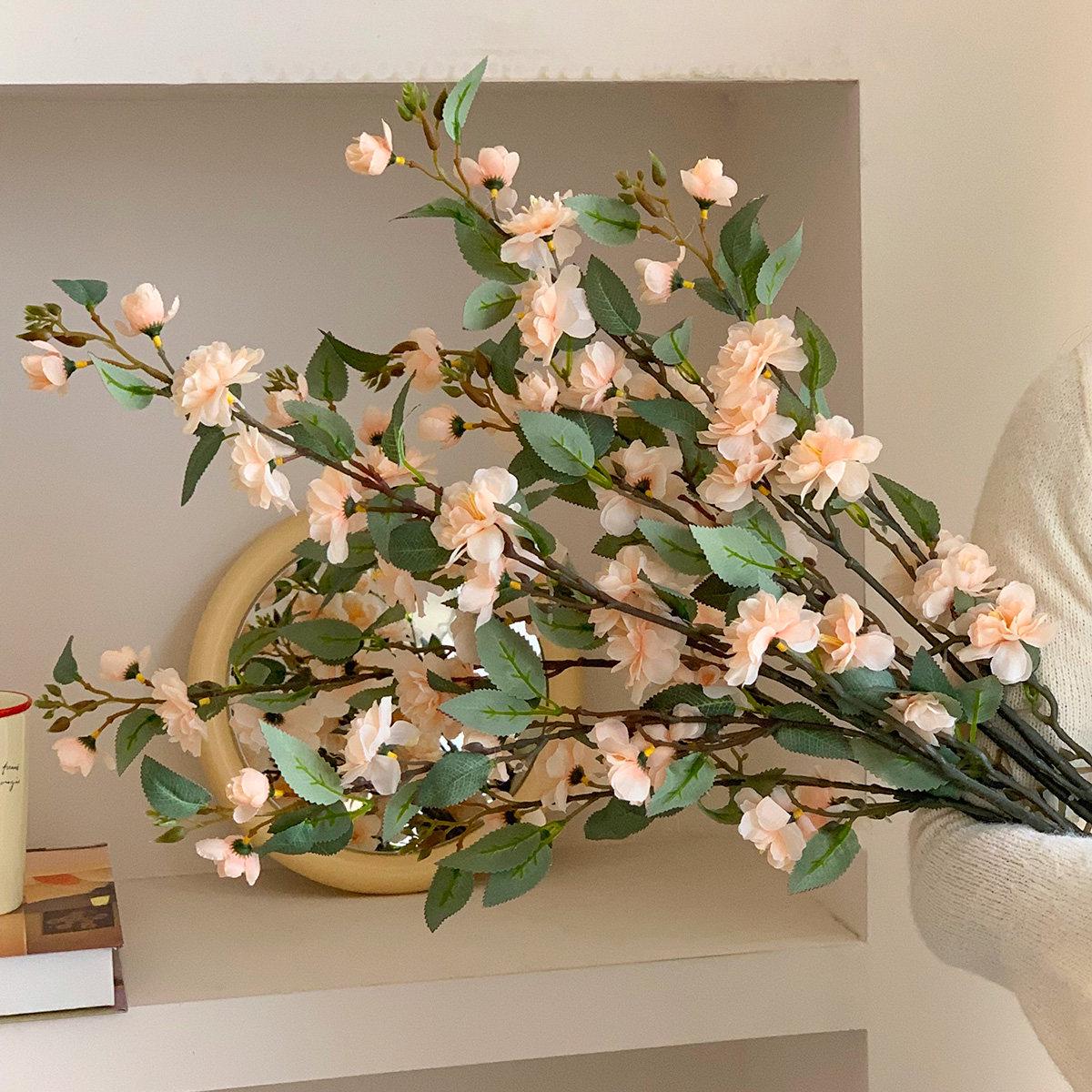 Премиальная искусственная композиция из камелий для домашнего декора