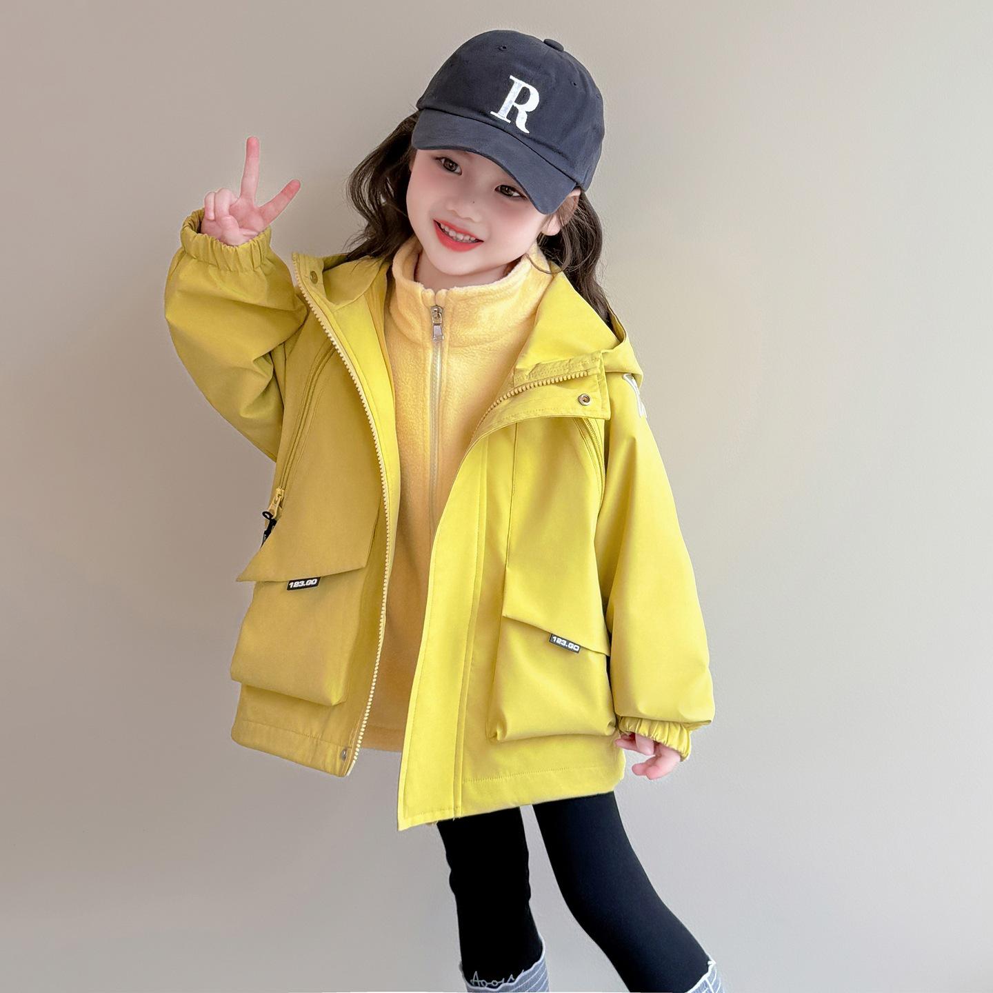

2025 Girls Windproof Jacket: Spring/Autumn Stylish 2-in-1 Detachable Storm Coat 110 cm