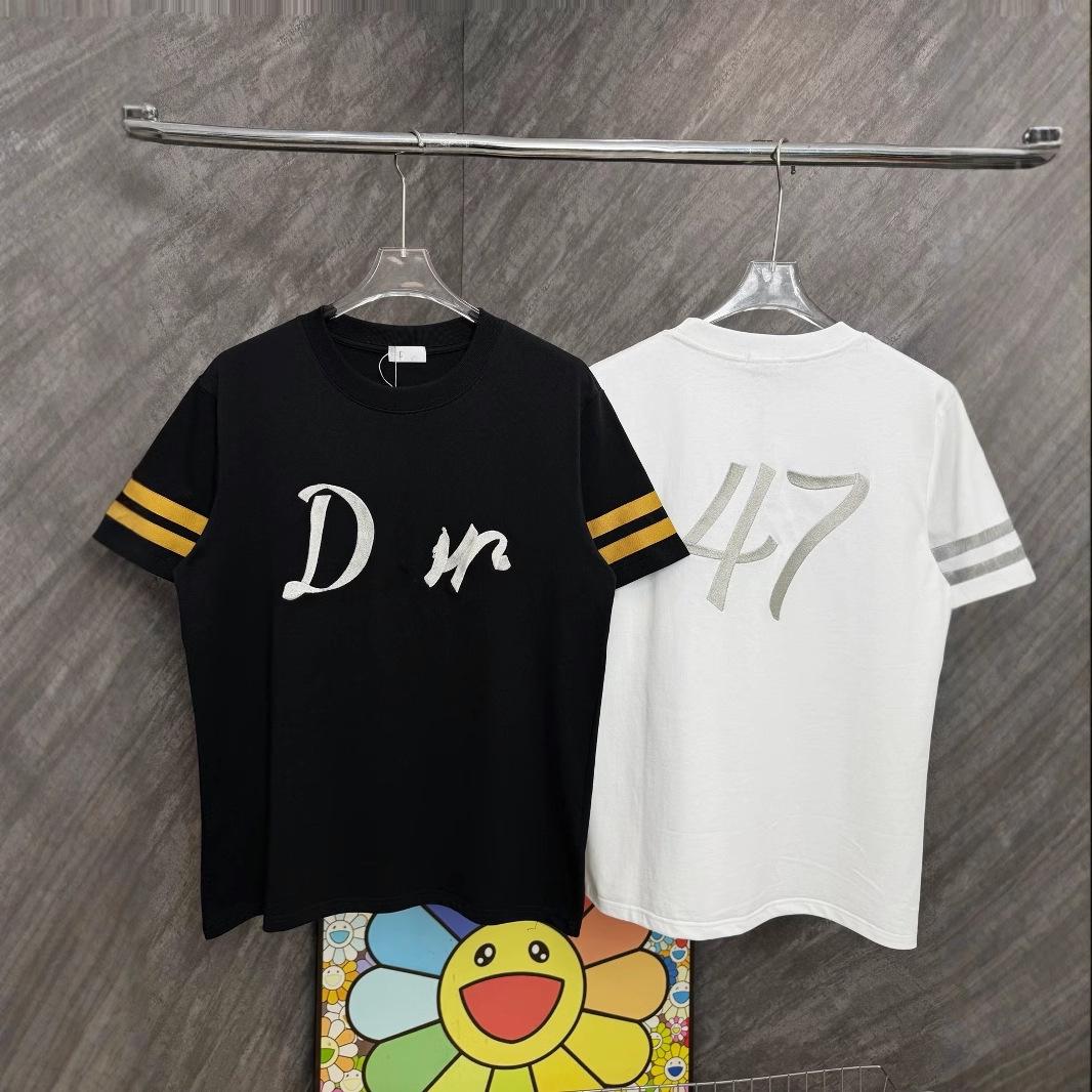 

Unisex Crew Neck Embroidered Letter T-Shirt Extra Large