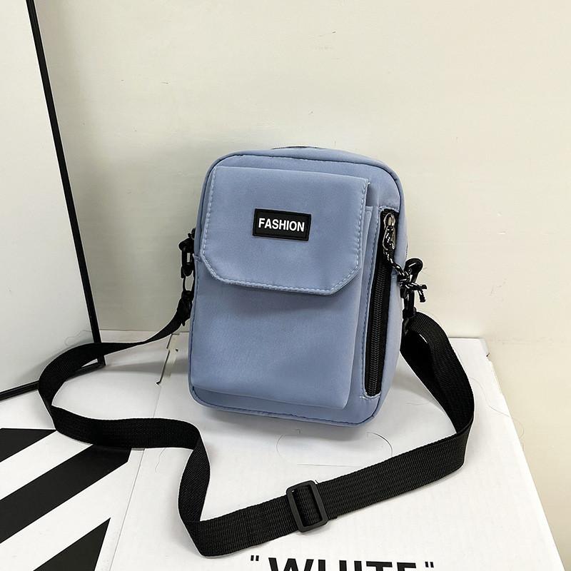 Stylish Nylon Phone Bag For Women With Trendy Street Fashion Design And Versatile Functionality