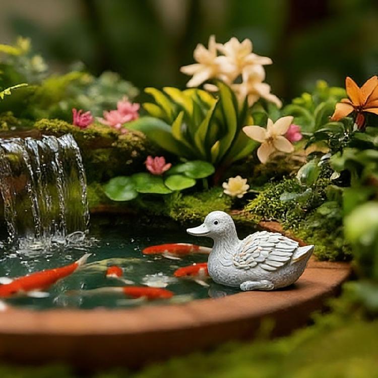Duck Garden Statues Resin Duck Figurines for Home Office Desktop Decorations Animal Sculpture for Garden Porch Decors