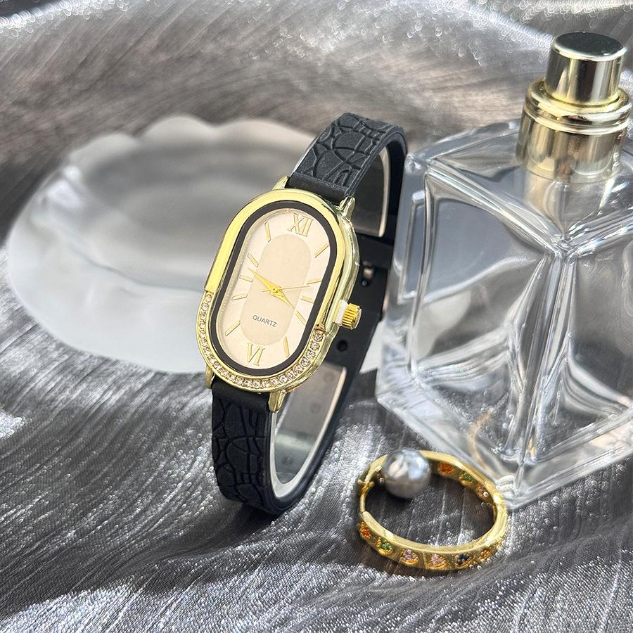 Silicone Watch Oval Diamond-encrusted Thin Strap Silicone Niche Quartz Watch