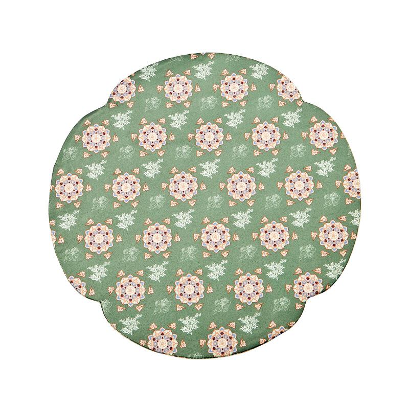 High-Grade Chinese Silk Plum Blossom Tea Mat - Square, Waterproof, Anti-Scalding, Small