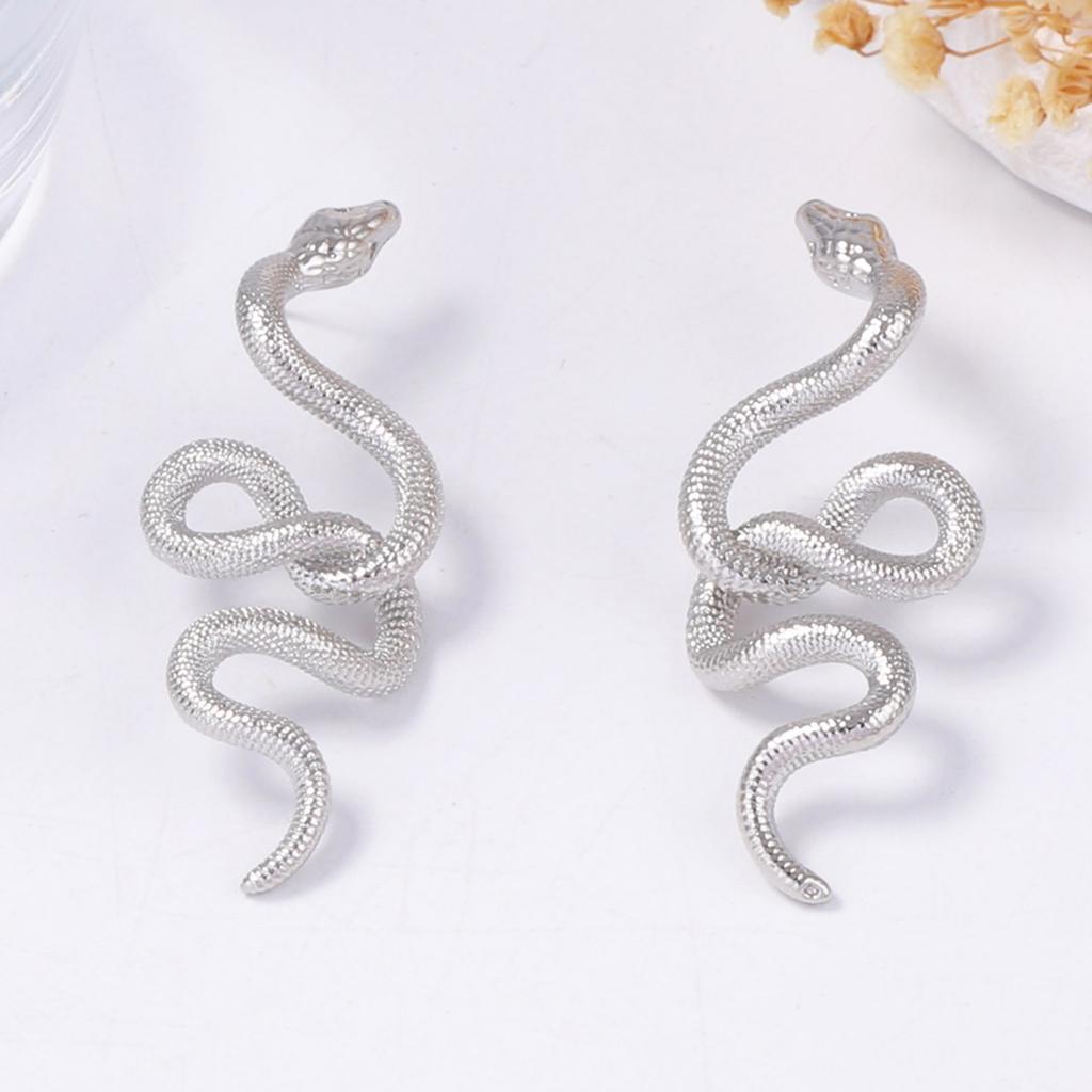 The Light Luxury and Cold Design Sense, Unique Texture, Exaggerated Animal-shaped Snake-shaped Stud Earrings Are Versatile for Daily Wear