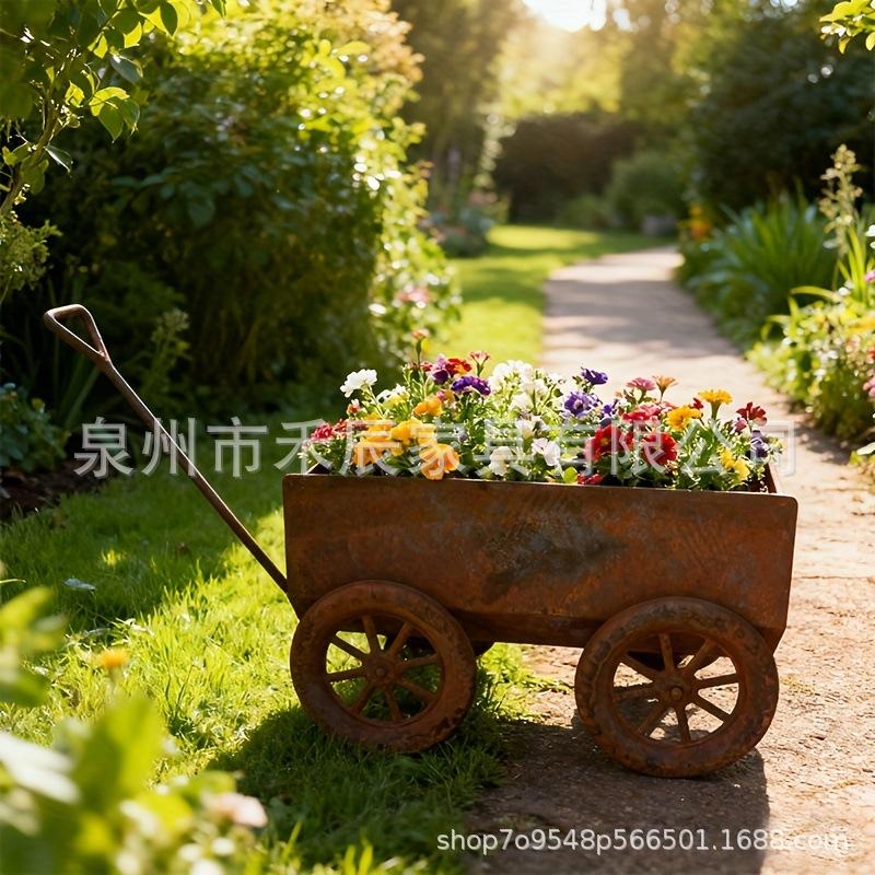 Creative Outdoor Garden Wagon Planter Decorative Metal Flower Pot with Vintage Cart Design for Planting Fresh Flowers and Green Plants