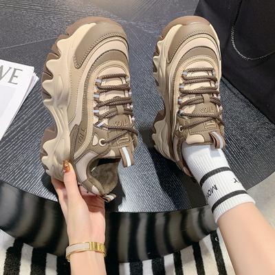 Turnschuhe Damen Casual Weiße Schuhe 8CM Mode Höhe Zunehmende Dicke Unterseite Feder Plattform Leder Frau Chunky Sneakers