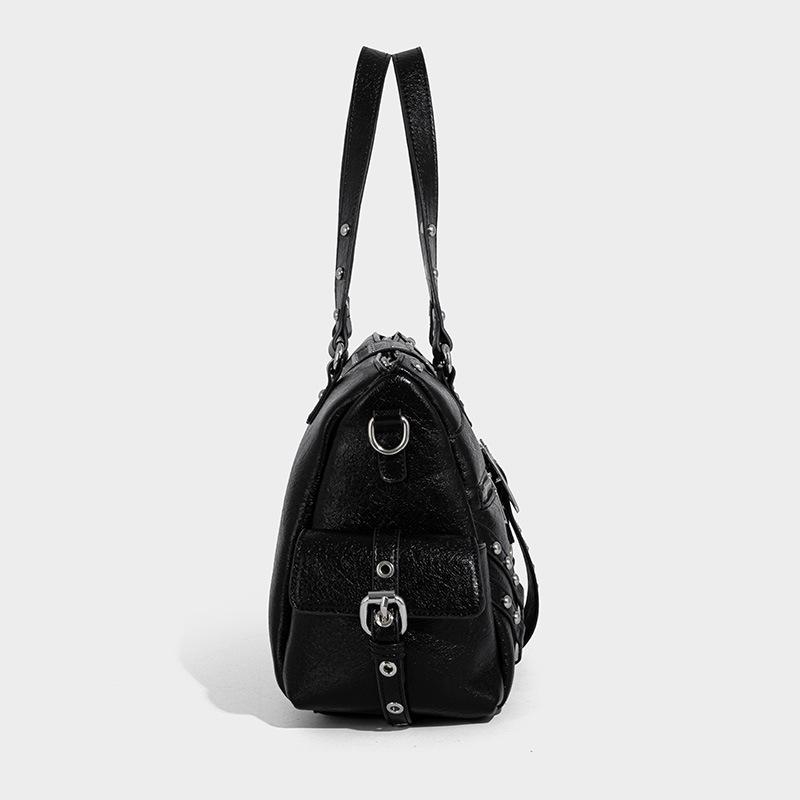 New Retro Rivet Punk Shoulder Bag - Trendy High-End Autumn/Winter Collection