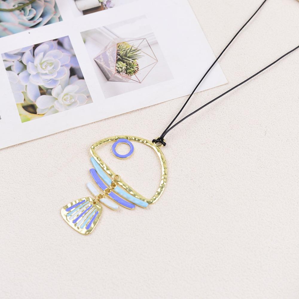 Exquisite Cute Gradient Blue Hollowed-out Fishbone Pendant Black Leather Rope Necklace for Women Creative Fashion Jewelry Gifts