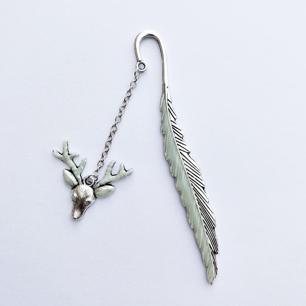 1 Pcs Creative Feather Deer Head Bat Metal Luminous Bookmarks School Kawaii Stationery Gift Escolar Label Supplies
