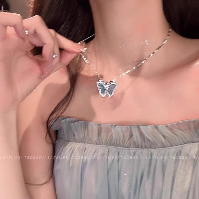 New pearl butterfly necklace women s light luxury high-end clavicle chain retro temperament