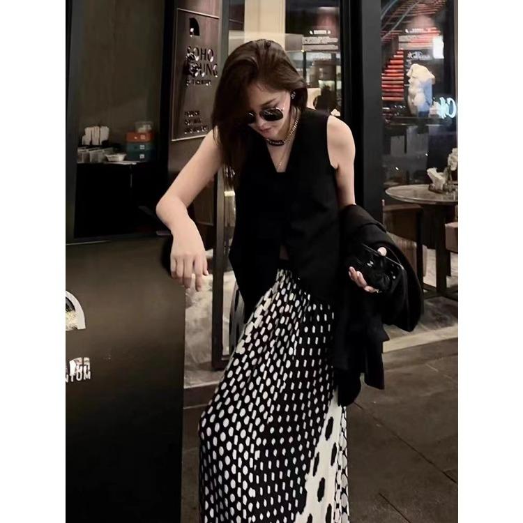 Fusta de vară cu buline plisate în stil francez pentru femei