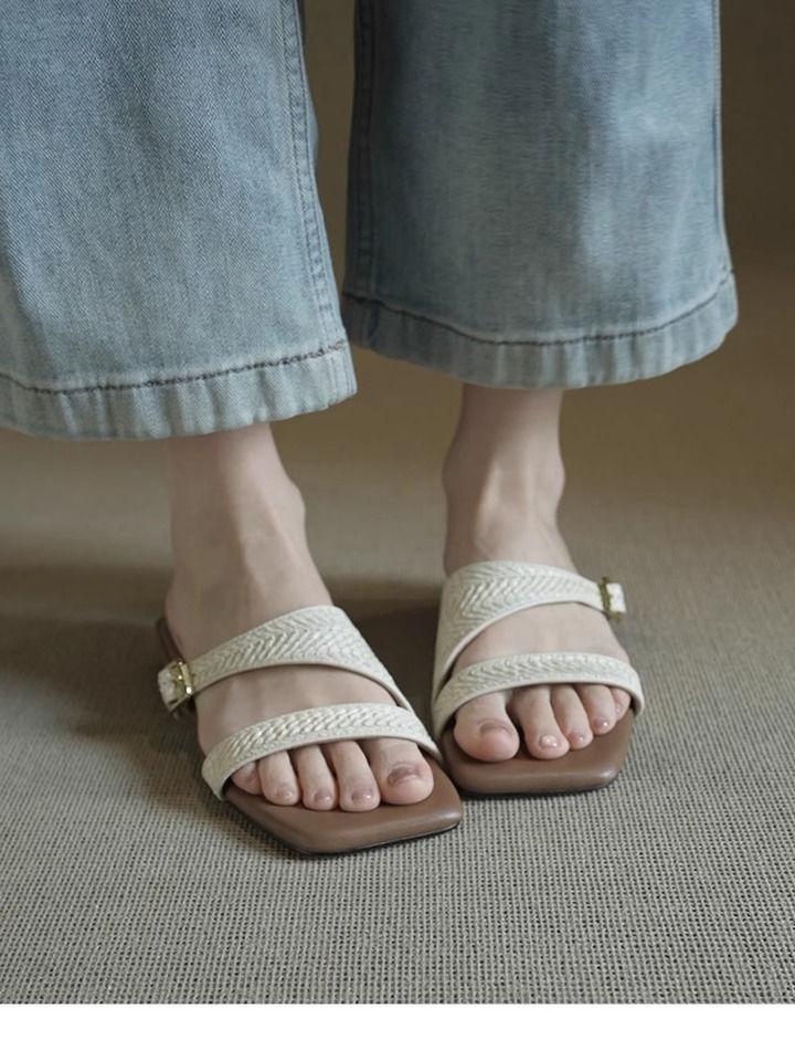 Irregular sense of design, straw-woven cool slippers for women's 2025 new holiday style, square head, middle heel, and one-word drag foreign style