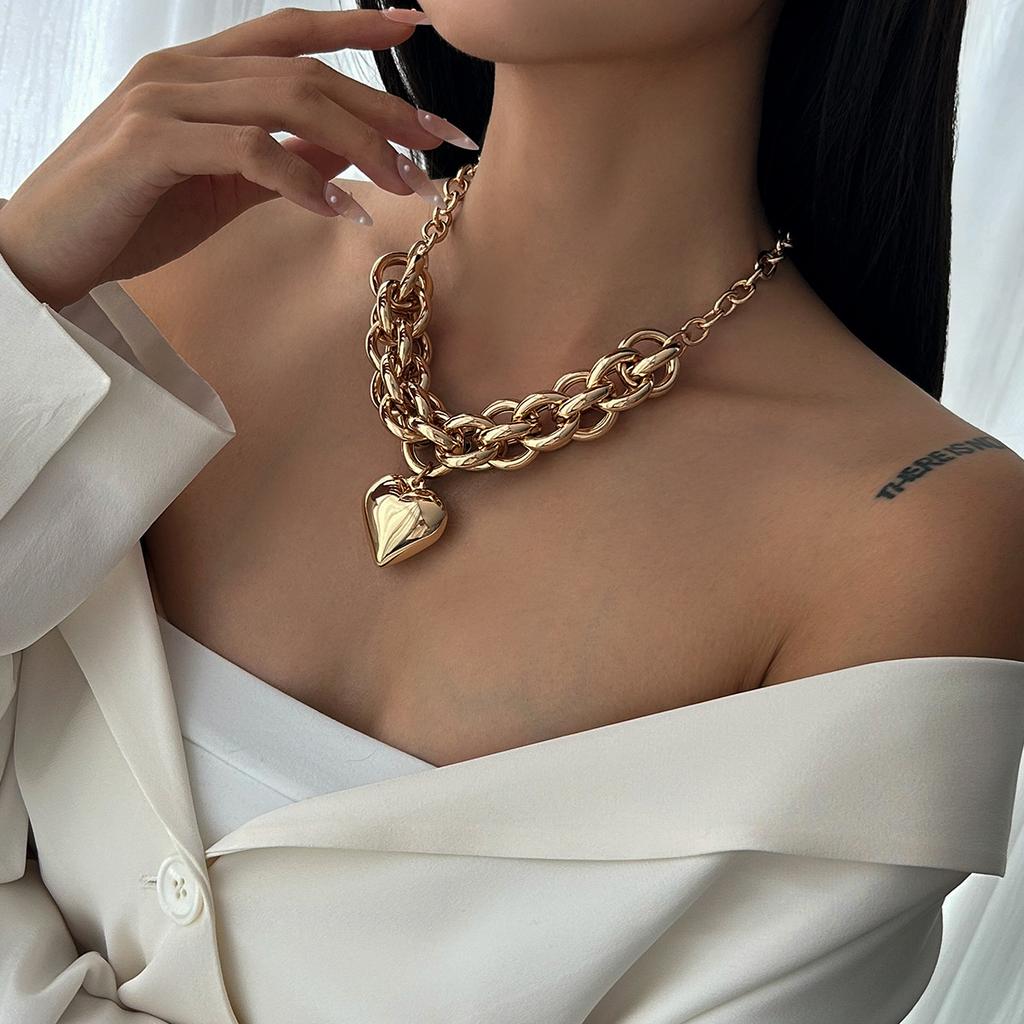 DIEZI Punk Vintage Heart Pendant Necklace For Women Fashion Gold Silver Color Statement Chokers Clavicle Chain Necklace Jewelry