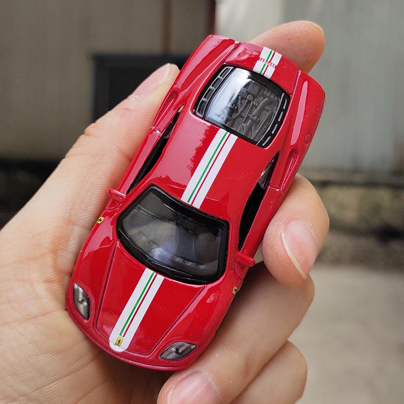 Набір іграшкових моделей автомобілів Ferrari та серія колекційних подарунків