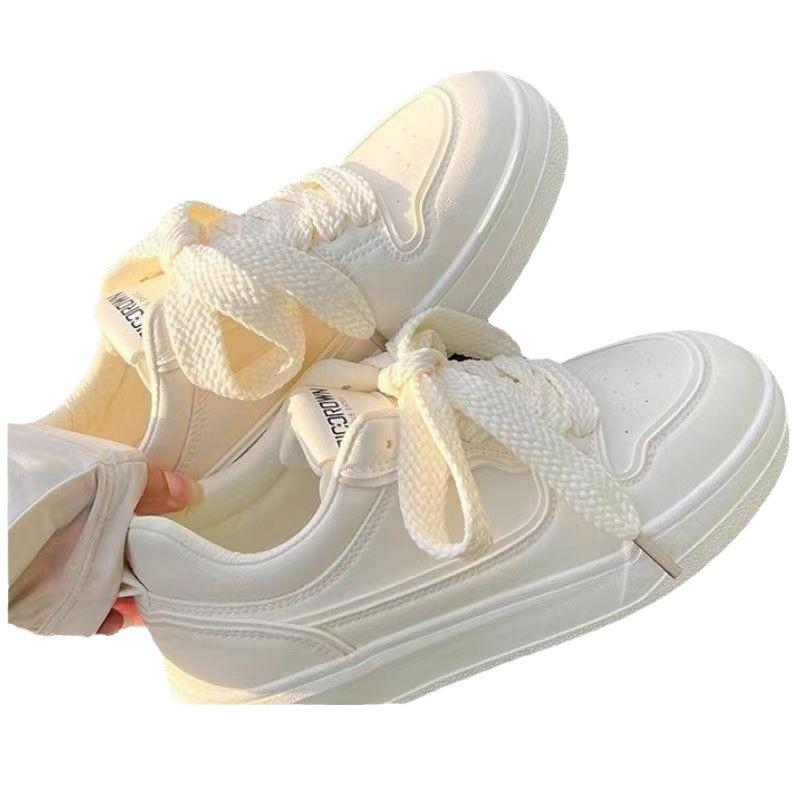 Kleine weiße Schuhe Damen Sommer Damenschuhe Milch Fufu Schuhe Damen Ins Tide 2024 neu Nische beliebt vielseitige Board Schuhe