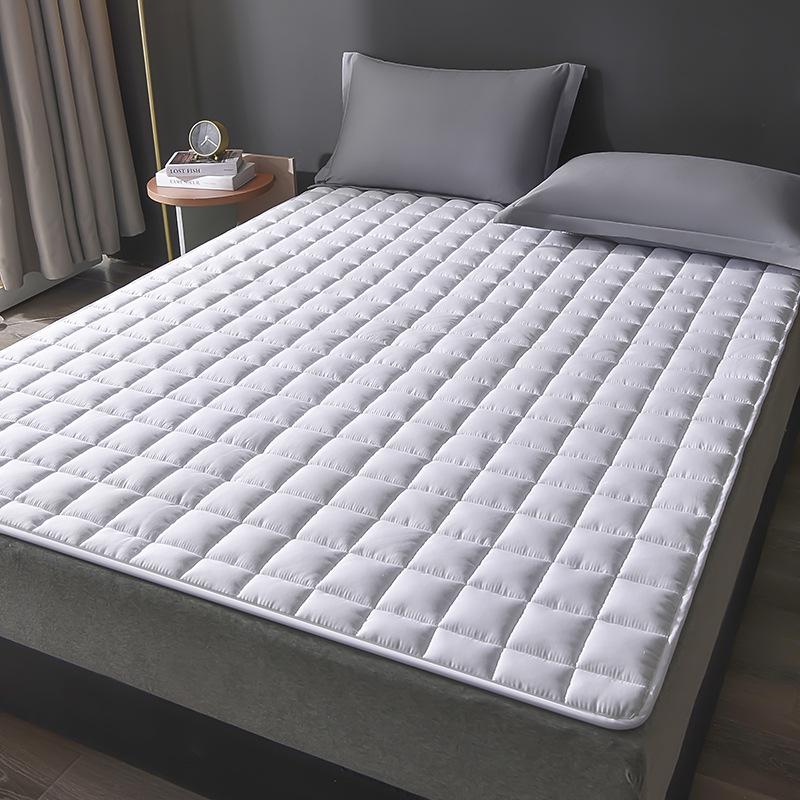 Hotel Bed Protector: Stain-Proof Quilted Mattress Cover