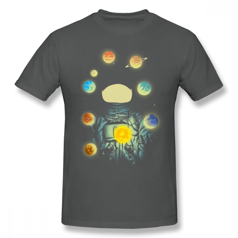 Astronaut Fantasy Juggling Planets Men T Shirt New Casual Plus Size Cotton Short Sleeve Tees Harajuku Streetwear