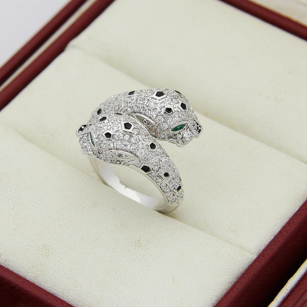 Ah, gold jewelry, green diamond eyes full of diamonds, double leopard open ring, double leopard head full diamond ring, leopard.