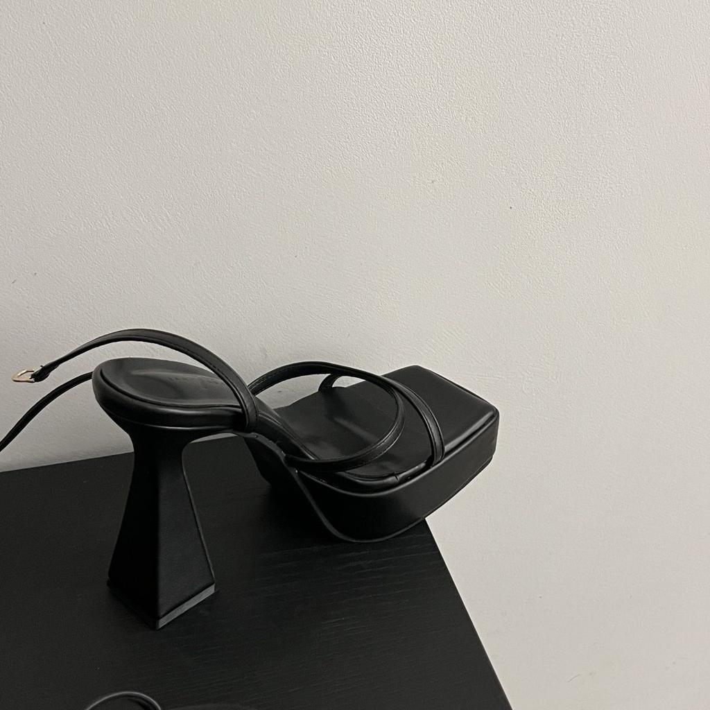 Fashion Catwalk High Heels Summer Waterproof Table Cross-strap Rear Empty Open-toe Platform High-heeled Sandals