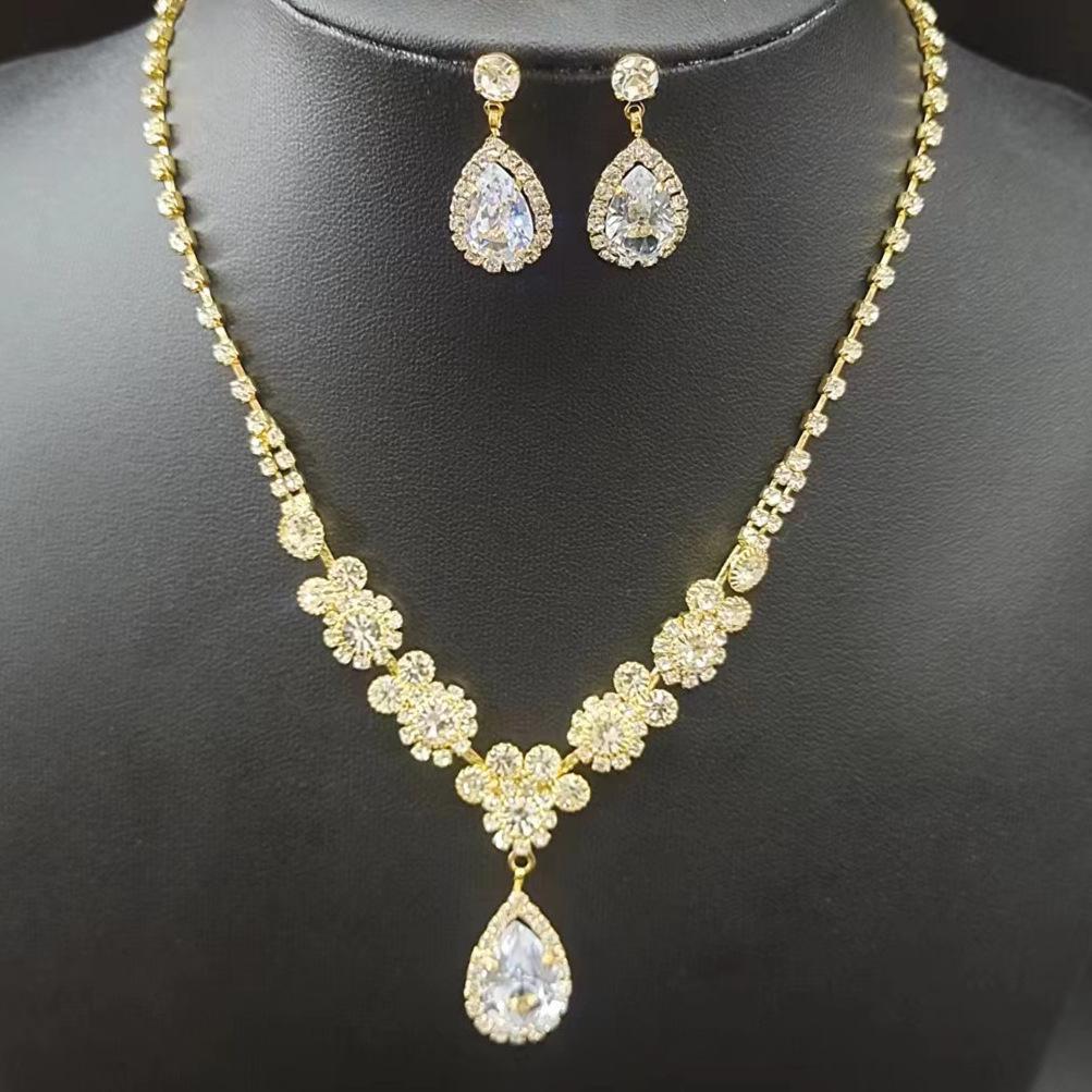 Elegant European & American Zircon Necklace & Earring Set for Weddings & Evening Gowns