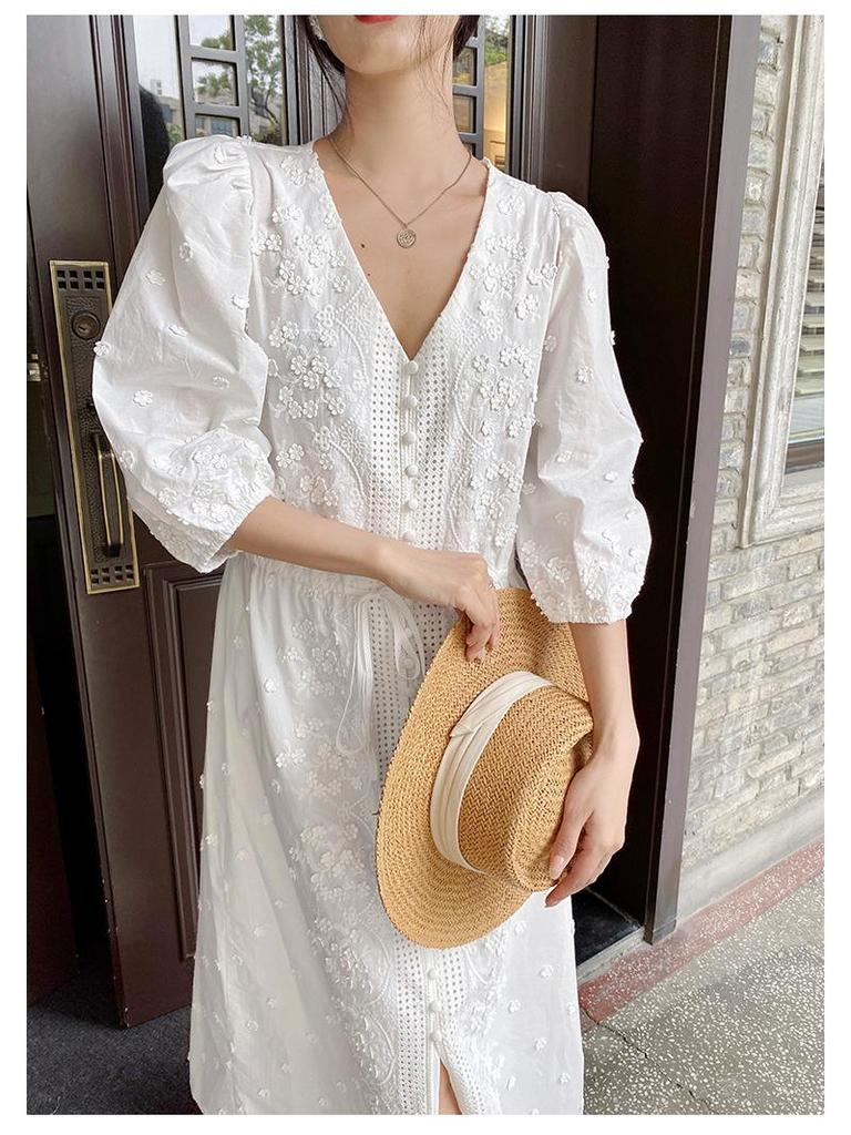 2025 New Summer Mid-Length White Fairy Dress with 3D Jacquard Embroidery F690